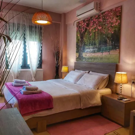 Vaso's Garden Apartment *