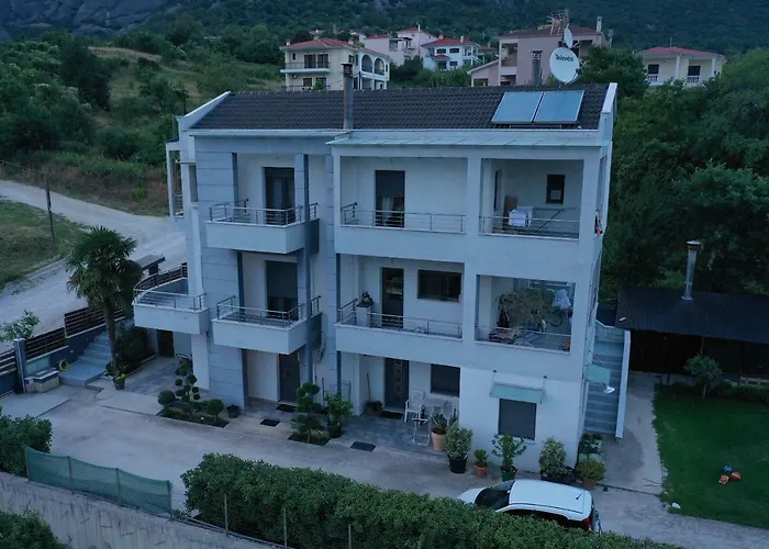 Vaso's Garden Apartman *